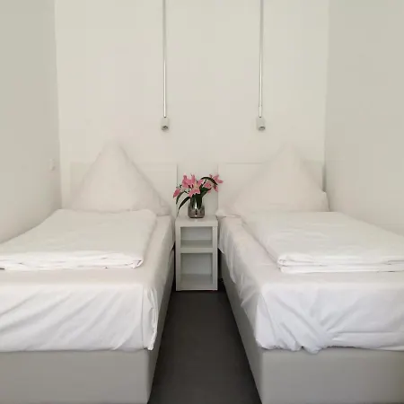 Apartment&Rooms near Brandenburg Gate Berlijn Buitenkant foto