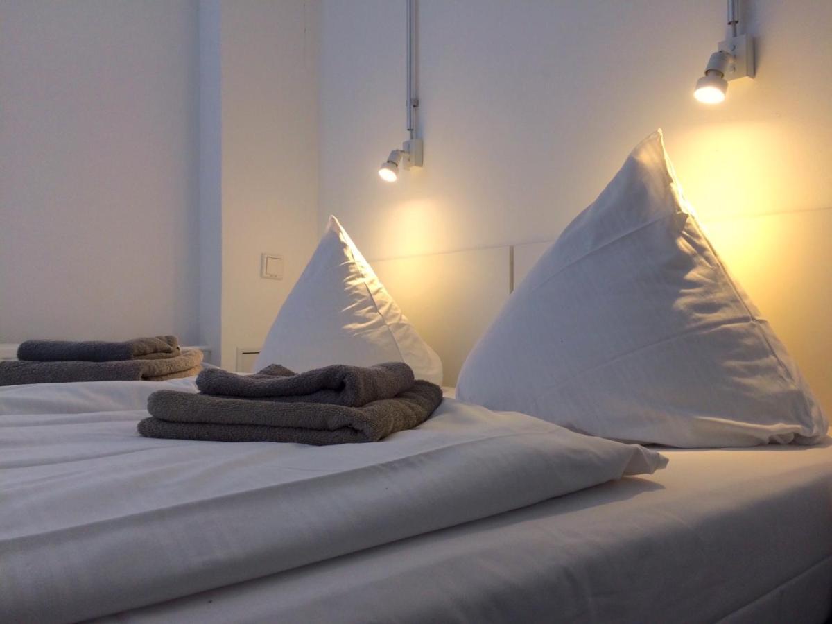 Apartment&rooms Near Brandenburg Gate Berlin