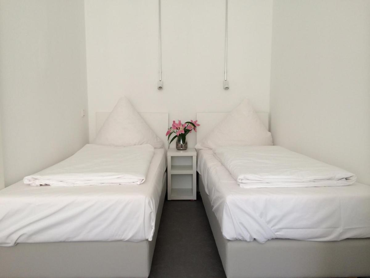 Apartment&rooms Near Brandenburg Gate Apartment