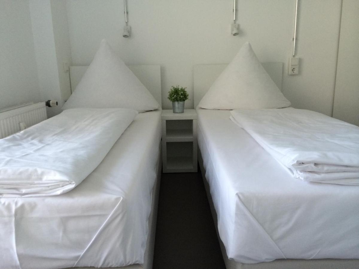 Apartment&rooms Near Brandenburg Gate Apartment *